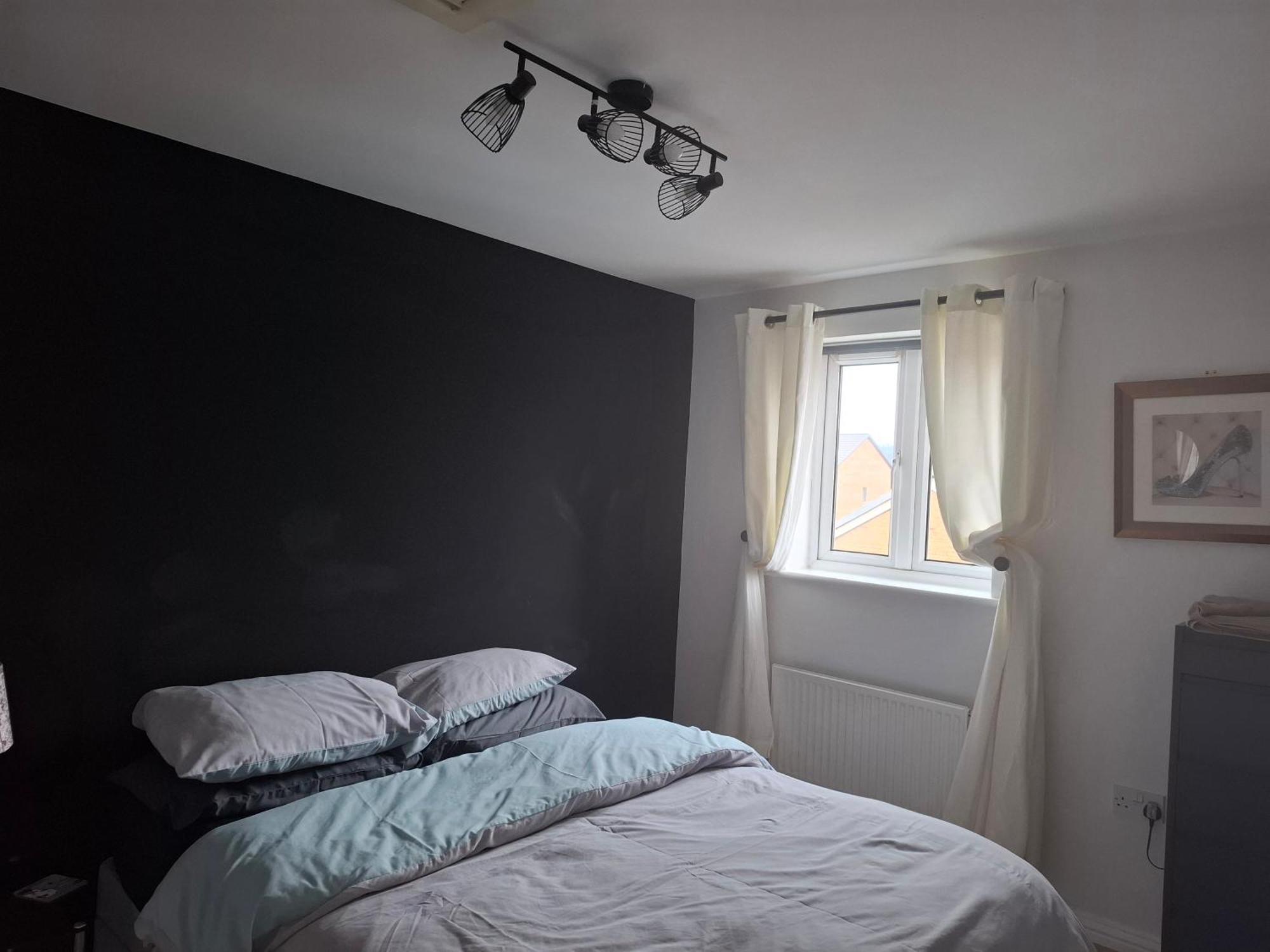 Driftmark Beachfront Location Aberavon Beach Sea Views Large Driveway Parking Private Site Fibre Optic Wi Fi Port Talbot Extérieur photo